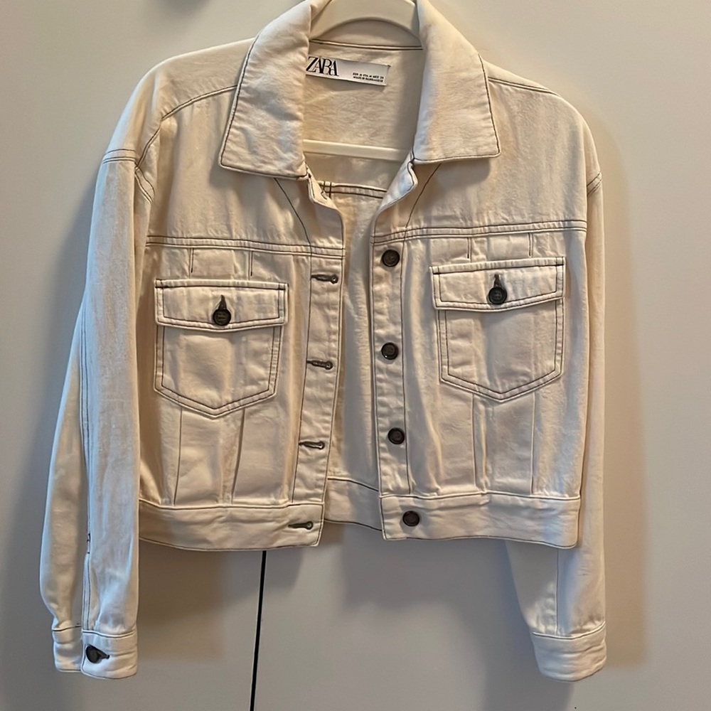Cropped cream Zara denim jacket